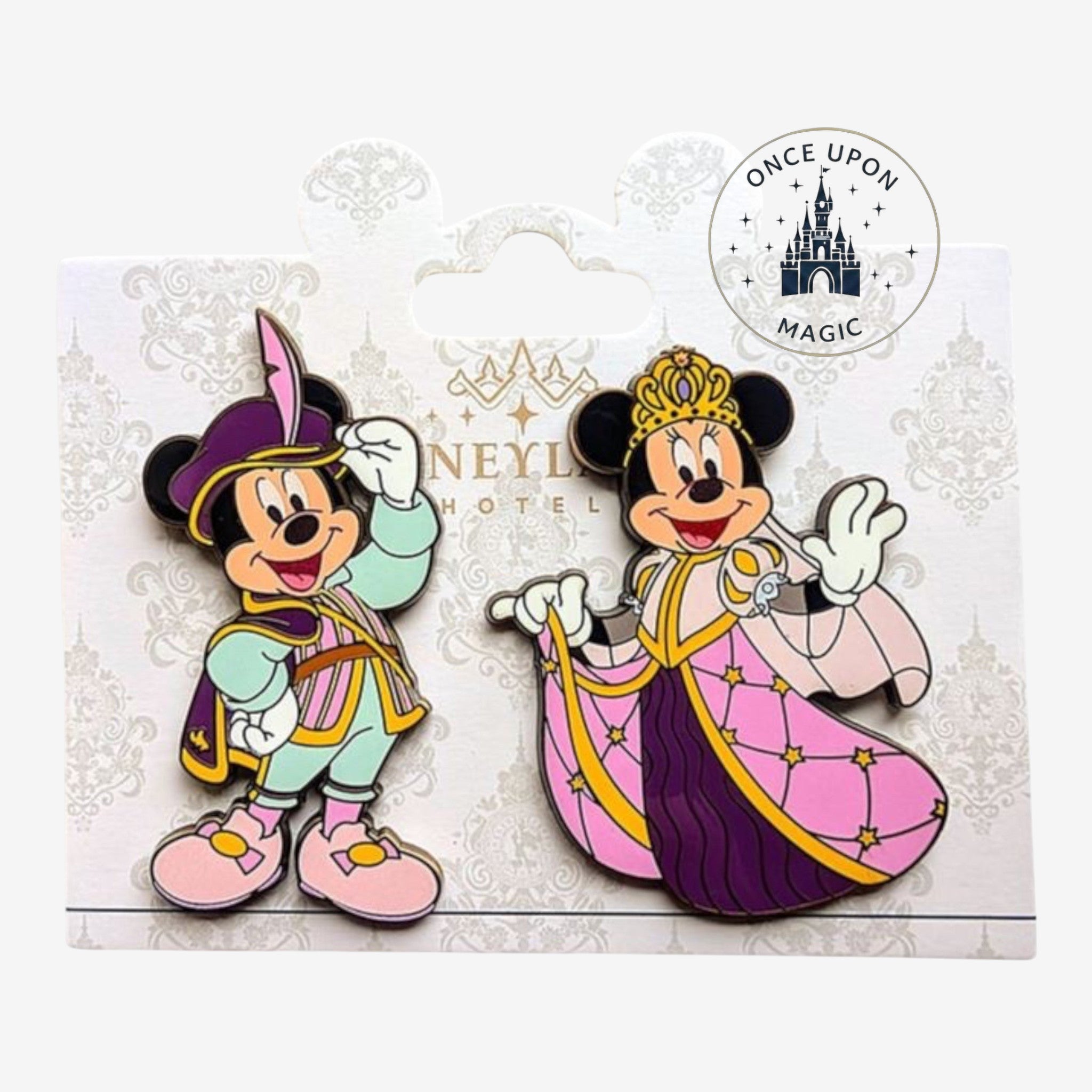 ミッキー＆ミニー ロイヤル衣装ピンバッジ | ディズニーランド・ホテル