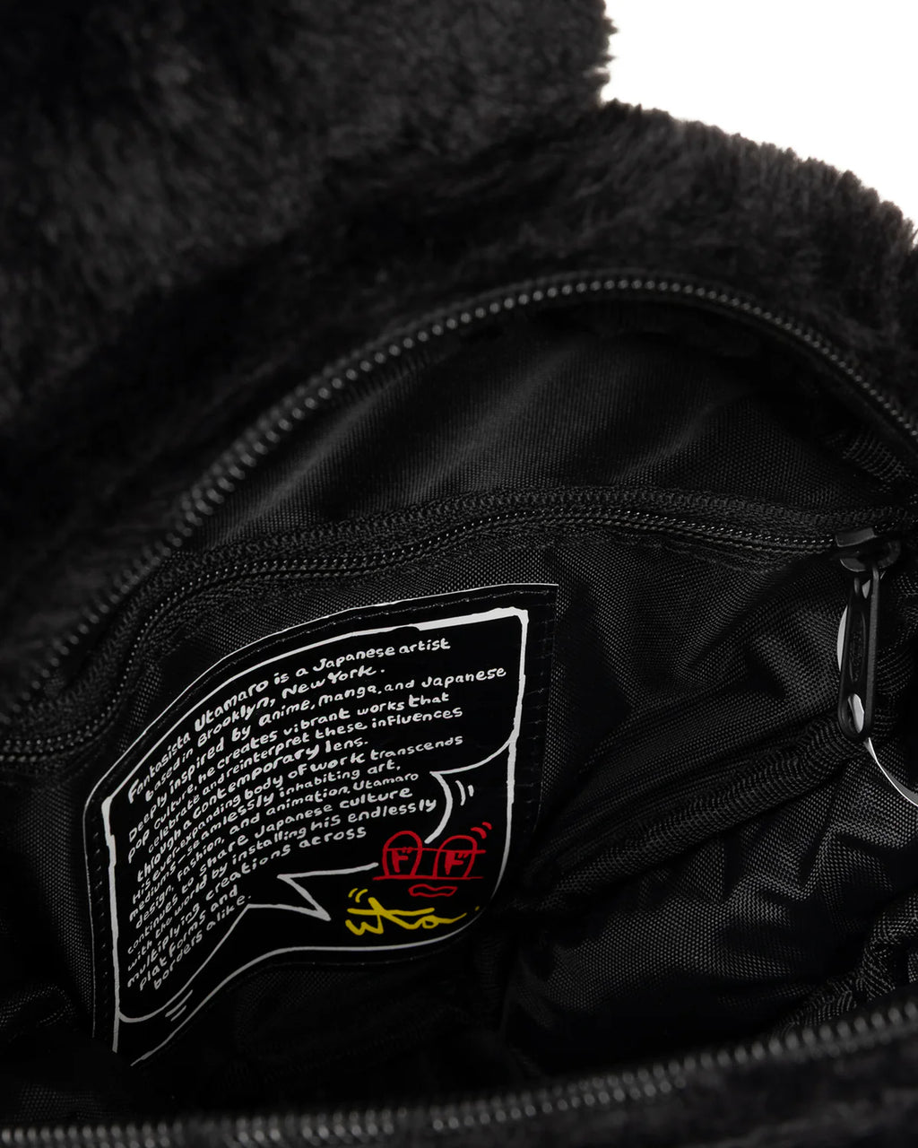 Sac banane Mickey effet peluche Disney x Eastpak – détail