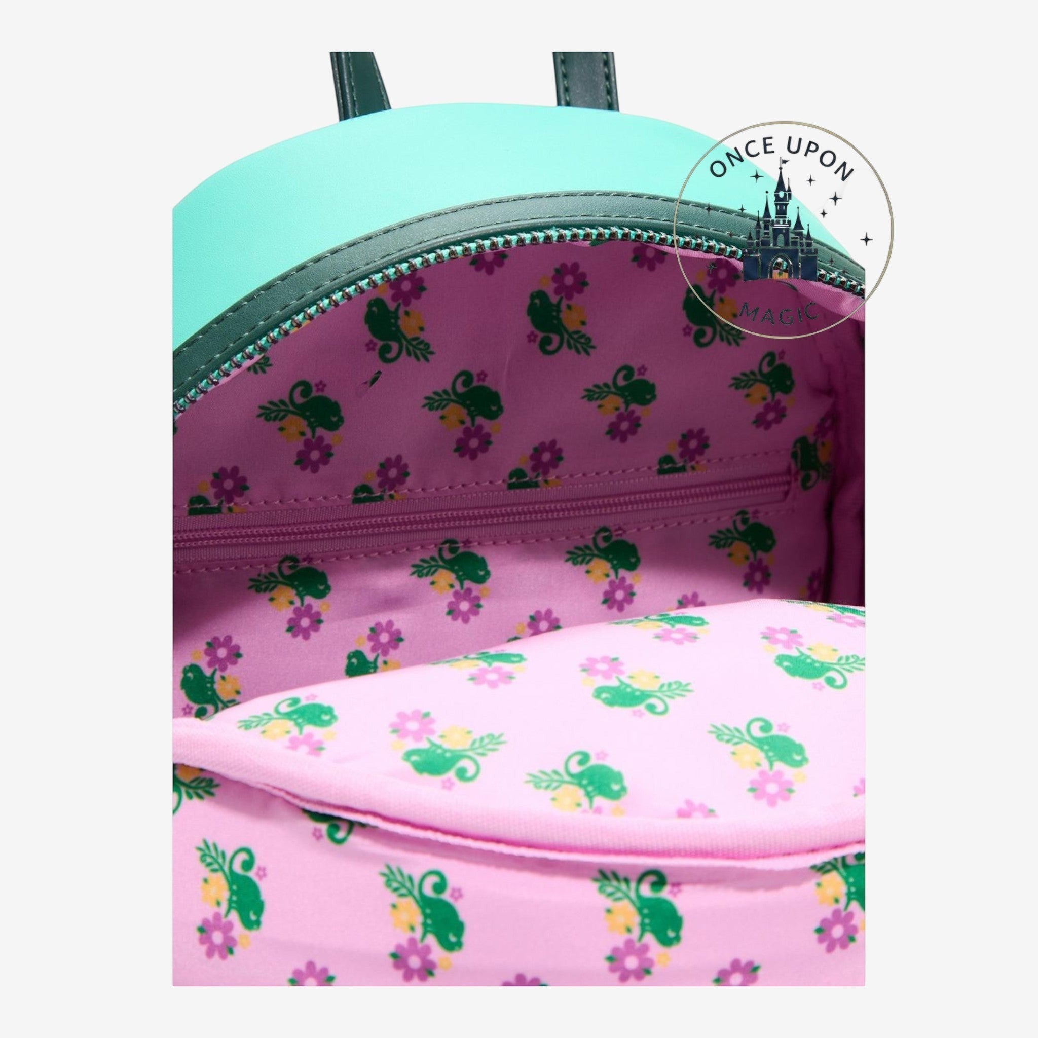 Mini sac à dos Loungefly Disney Raiponce Pascal floral – détails