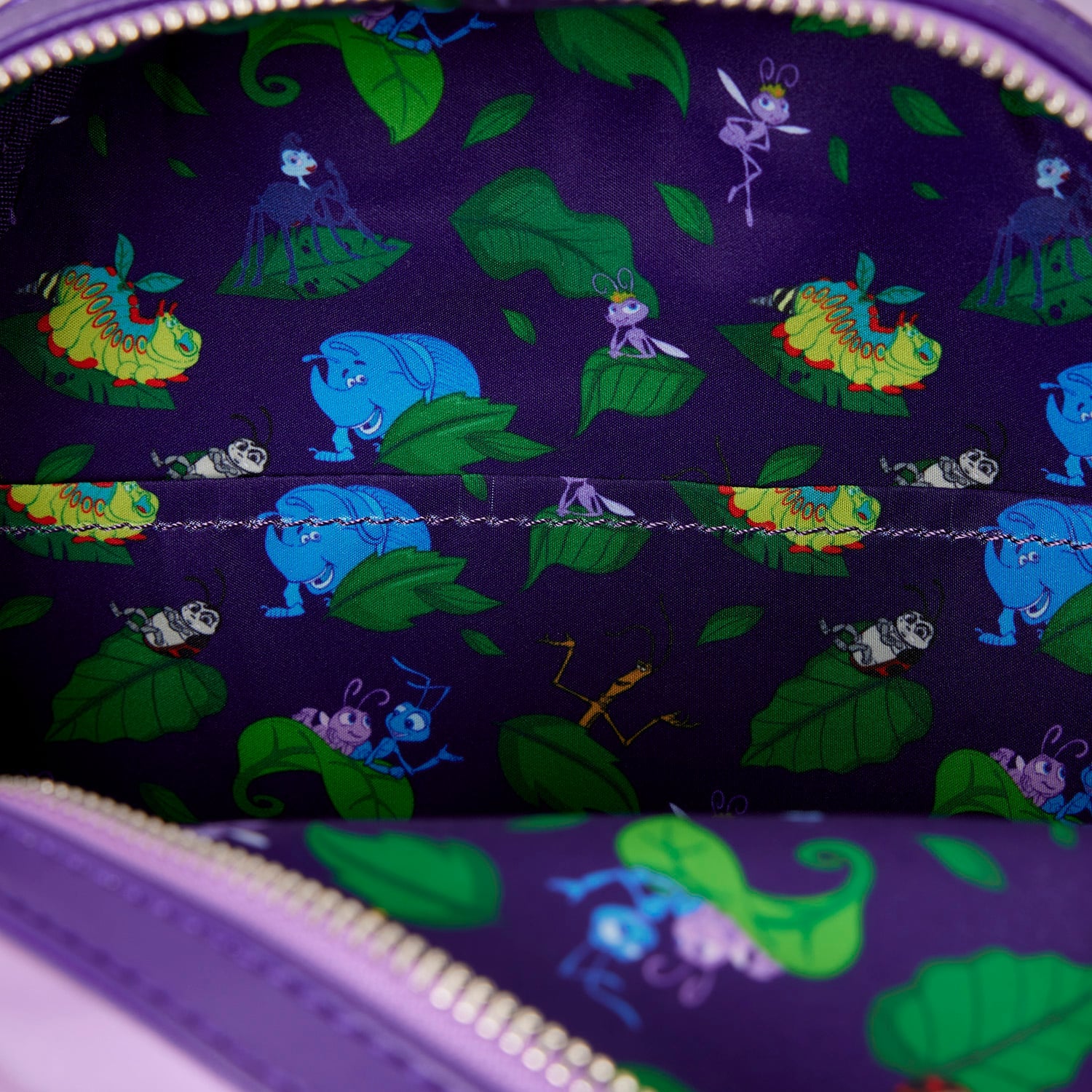 Sac bandoulière Loungefly Princesse Atta – 1001 Pattes