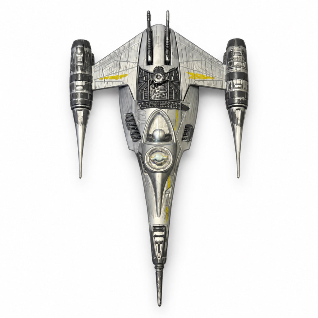 Véhicule N-1 Starfighter à rétrofriction avec Grogu – Star Wars – Disneyland Paris