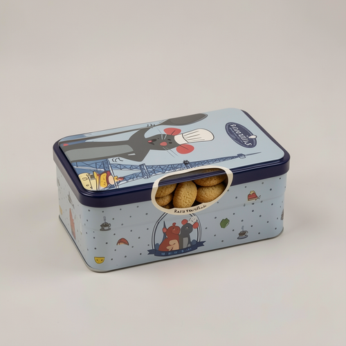 Boîte de sablés Ratatouille Disneyland Paris – photo studio trois-quarts
