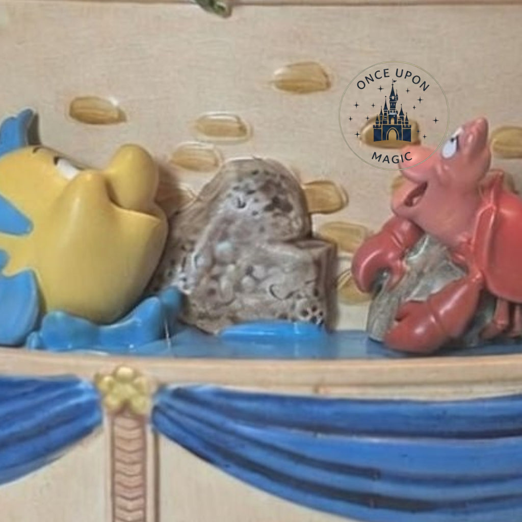 Boule à neige Disney La Petite Sirène avec Polochon et Sébastien