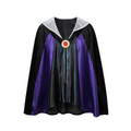 Cape Evil Queen – La Méchante Reine, noire et violette avec col blanc et médaillon rouge et doré — vue de face studio