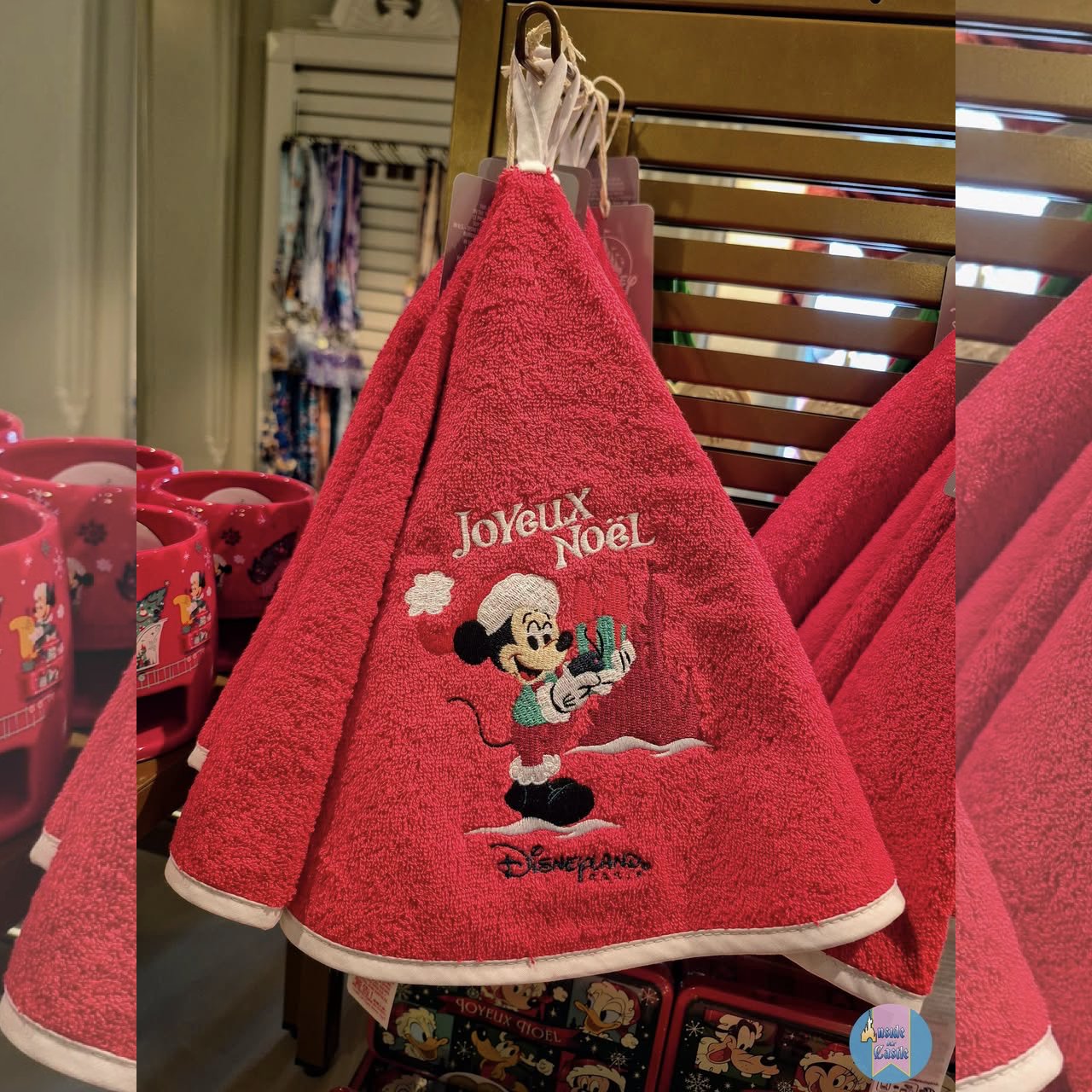 Essuie-mains rouge Mickey Joyeux Noël de Disneyland Paris