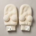 Gants sherpa écrus avec pompons – Disneyland Paris – vue studio