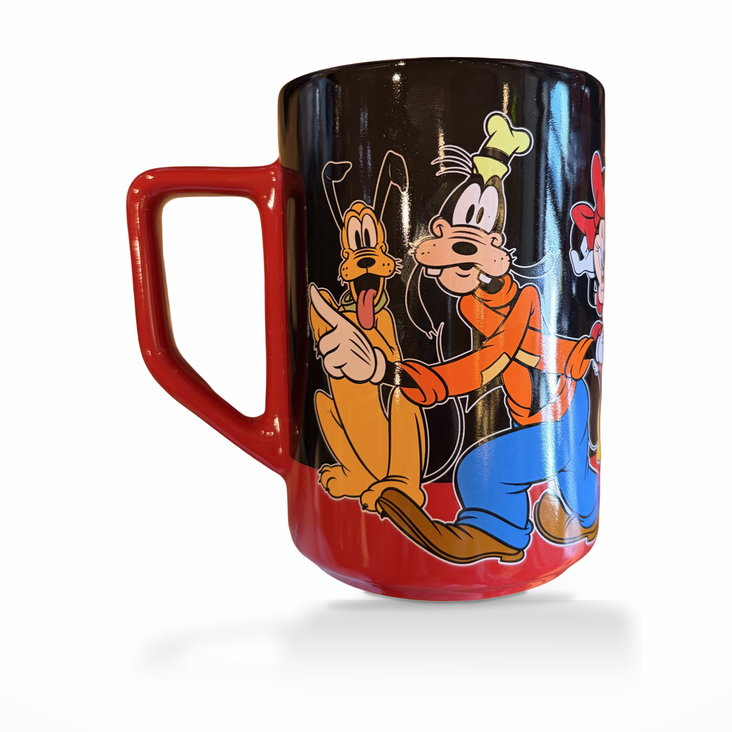 グーフィーとプルートをあしらったMickey & Friendsマグ、白背景
