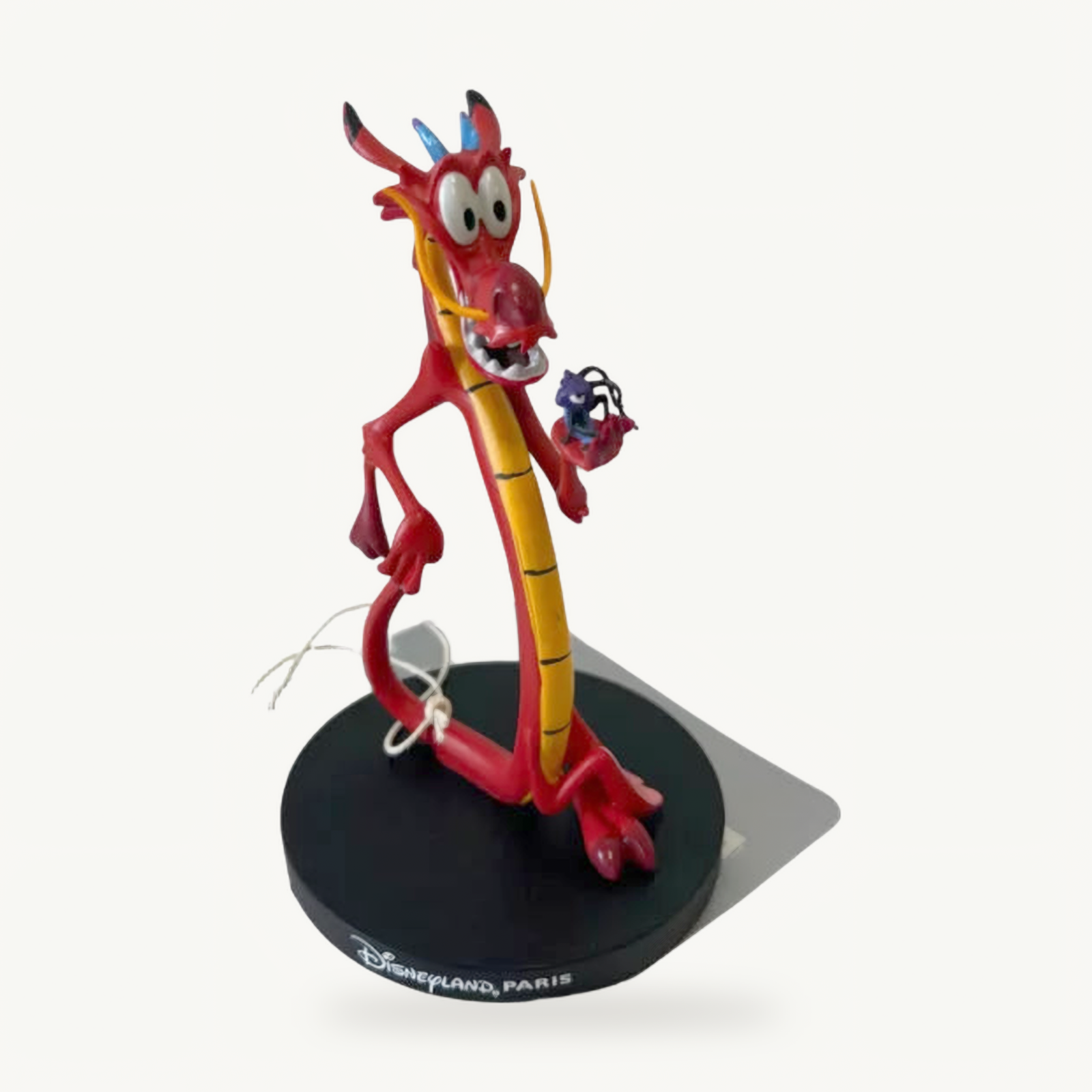 Figurine Mushu – Mulan | Disneyland Paris – photo studio – vue 1