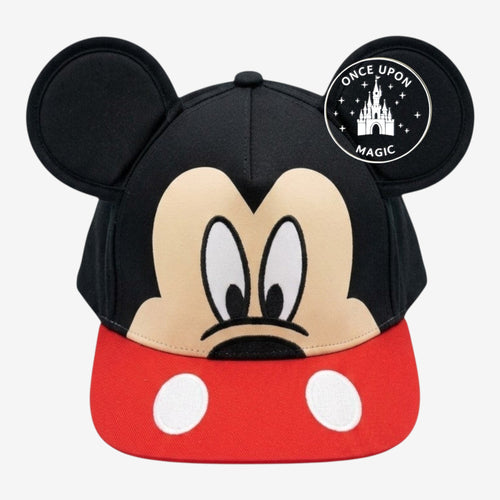 Casquette noire Once Upon Magic avec oreilles Mickey, visage imprimé et visière rouge à pois blancs.