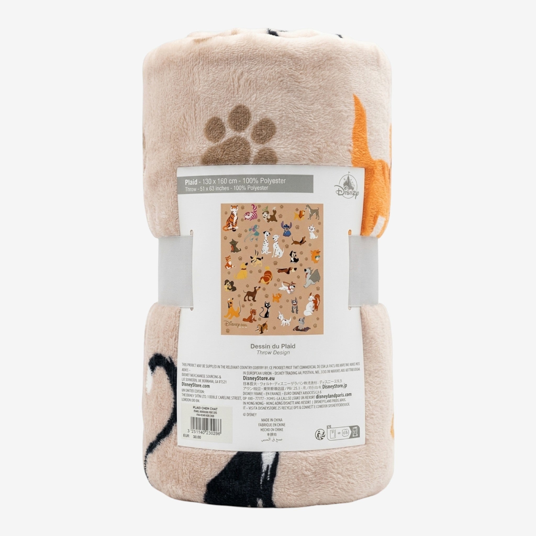 Once Upon Magic Plaid Pet Lovers Disney throw blanket with various cartoon dogs and cats, 100% polyester, 130 x 160 cm.