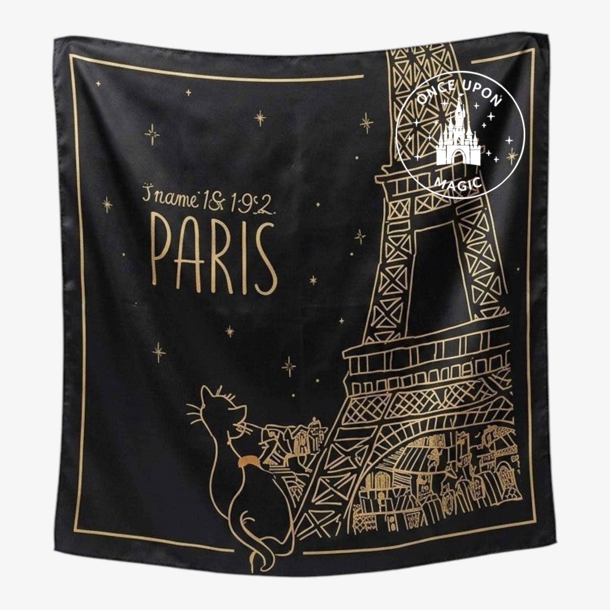 Foulard carré en soie noir Once Upon Magic avec motif doré Tour Eiffel, chat et étoiles. Bordure dorée.