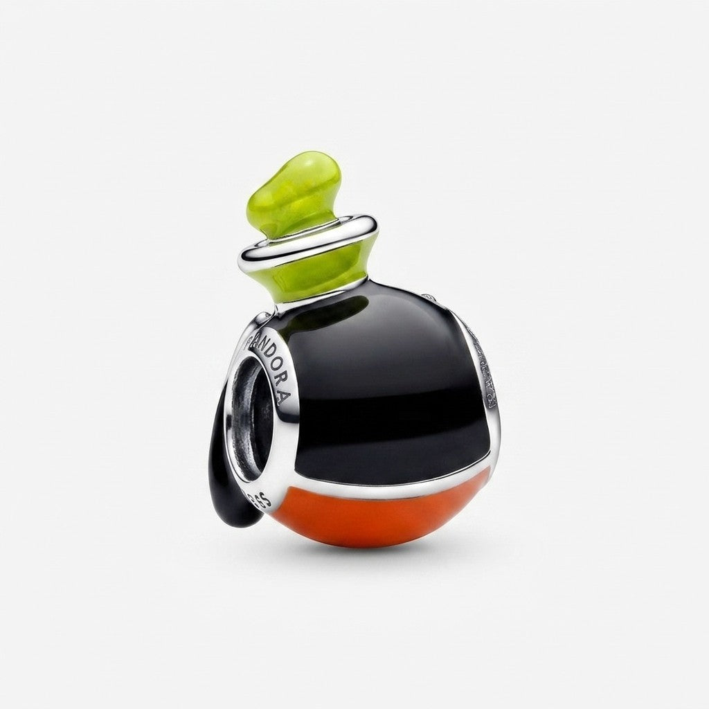 Once Upon Magic Goofy Hat Charm in sterling silver with black, orange, and green enamel. Features Goofy's iconic hat.