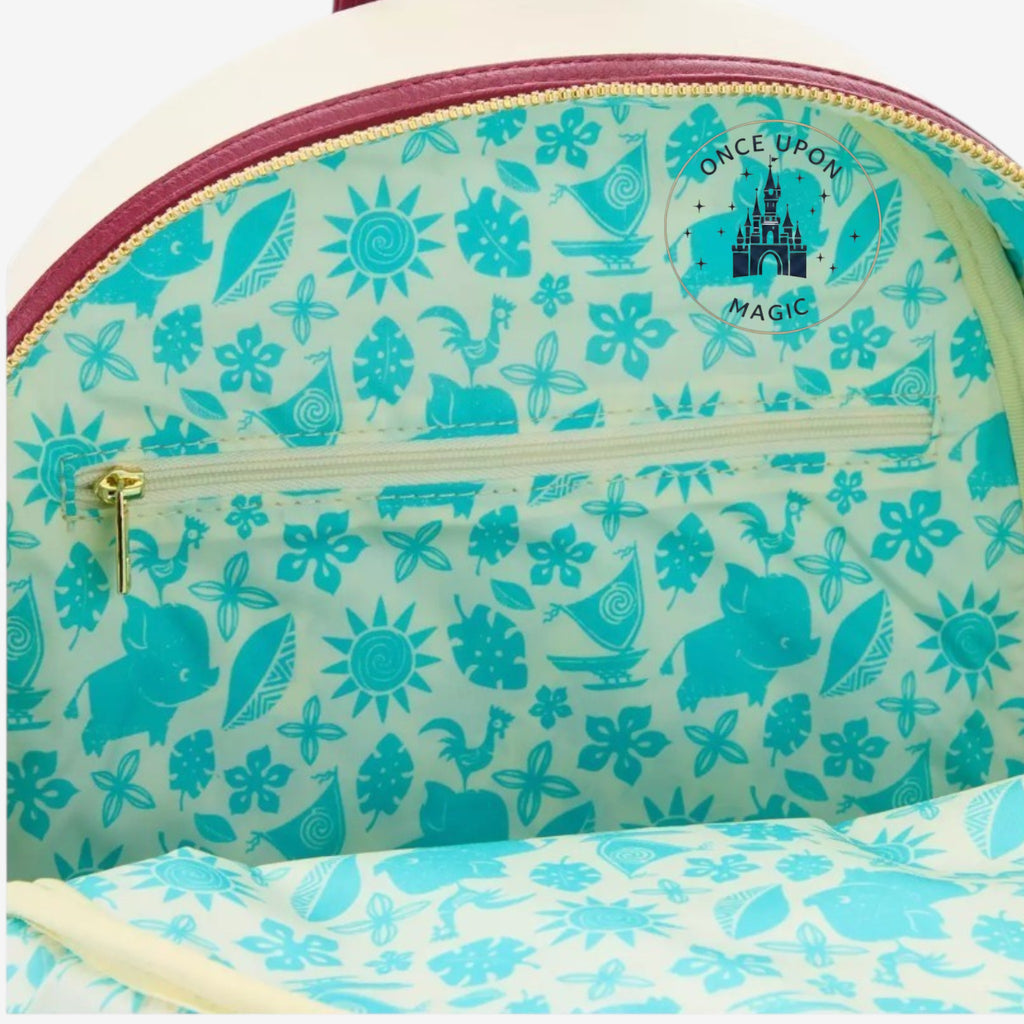 Once Upon Magic mini sac à dos en similicuir crème avec Hei Hei et Pua de Vaiana, doublure intérieure turquoise avec motifs du film.