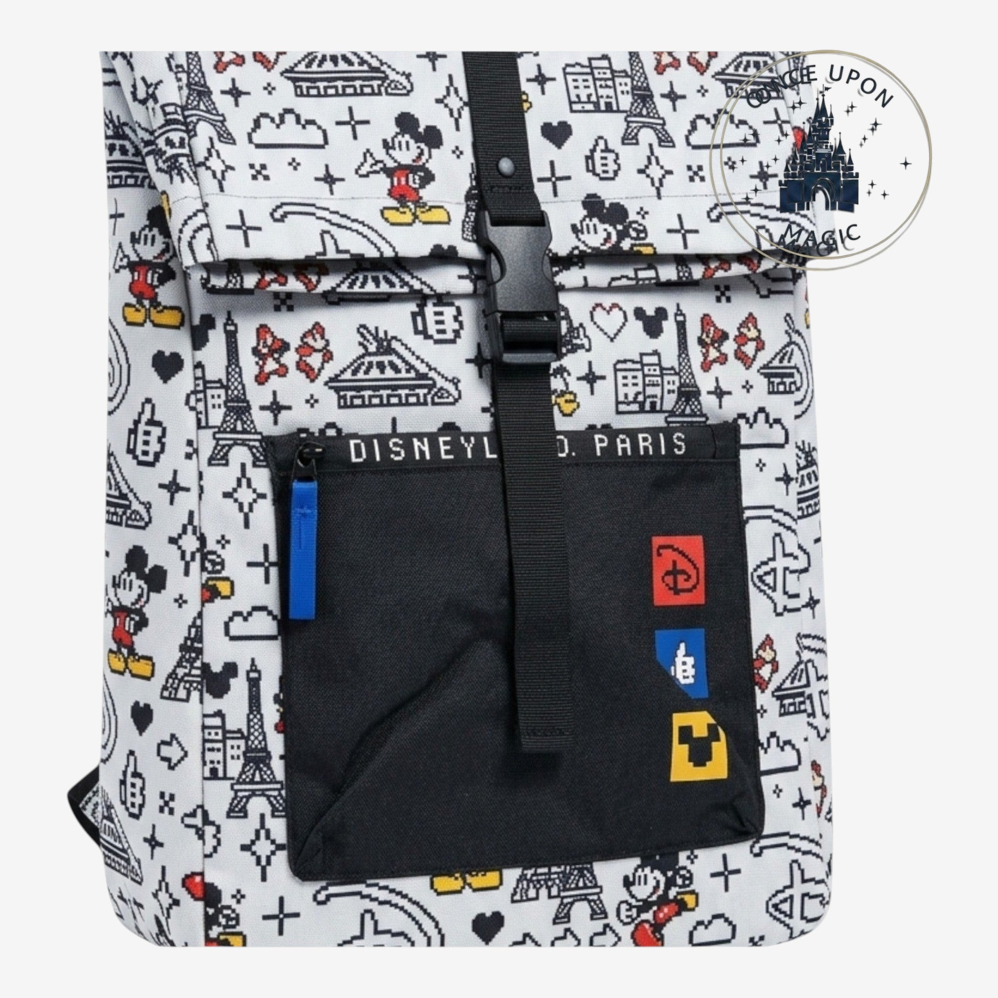 Sac à dos blanc et noir Disneyland Paris avec motif pixel art de Mickey, Donald et la Tour Eiffel. Poches zippées.
