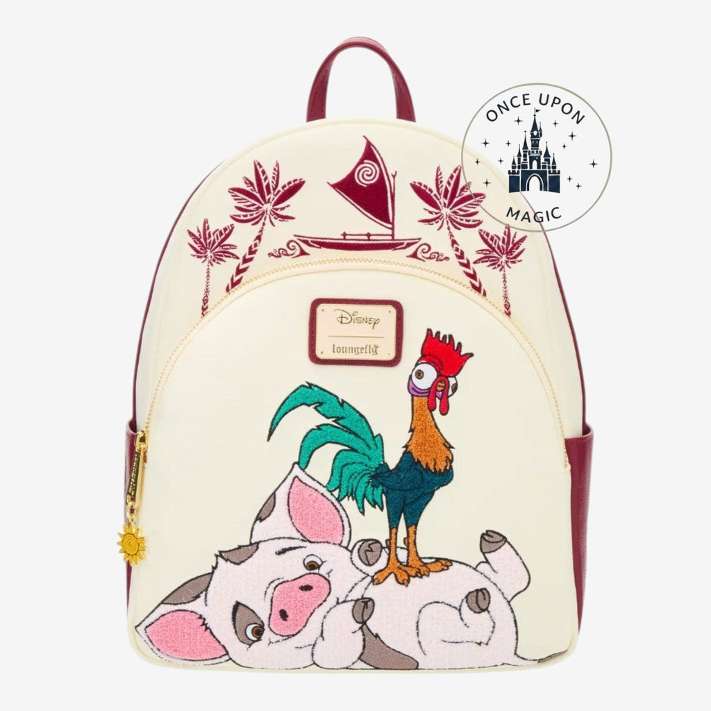 Mini sac à dos Once Upon Magic en similicuir crème avec Hei Hei et Pua de Vaiana, voilier et palmiers. Accents bordeaux.
