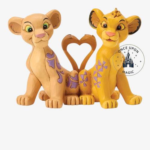 Figurine Simba et Nala avec queues en forme de cœur – Disneyland Paris