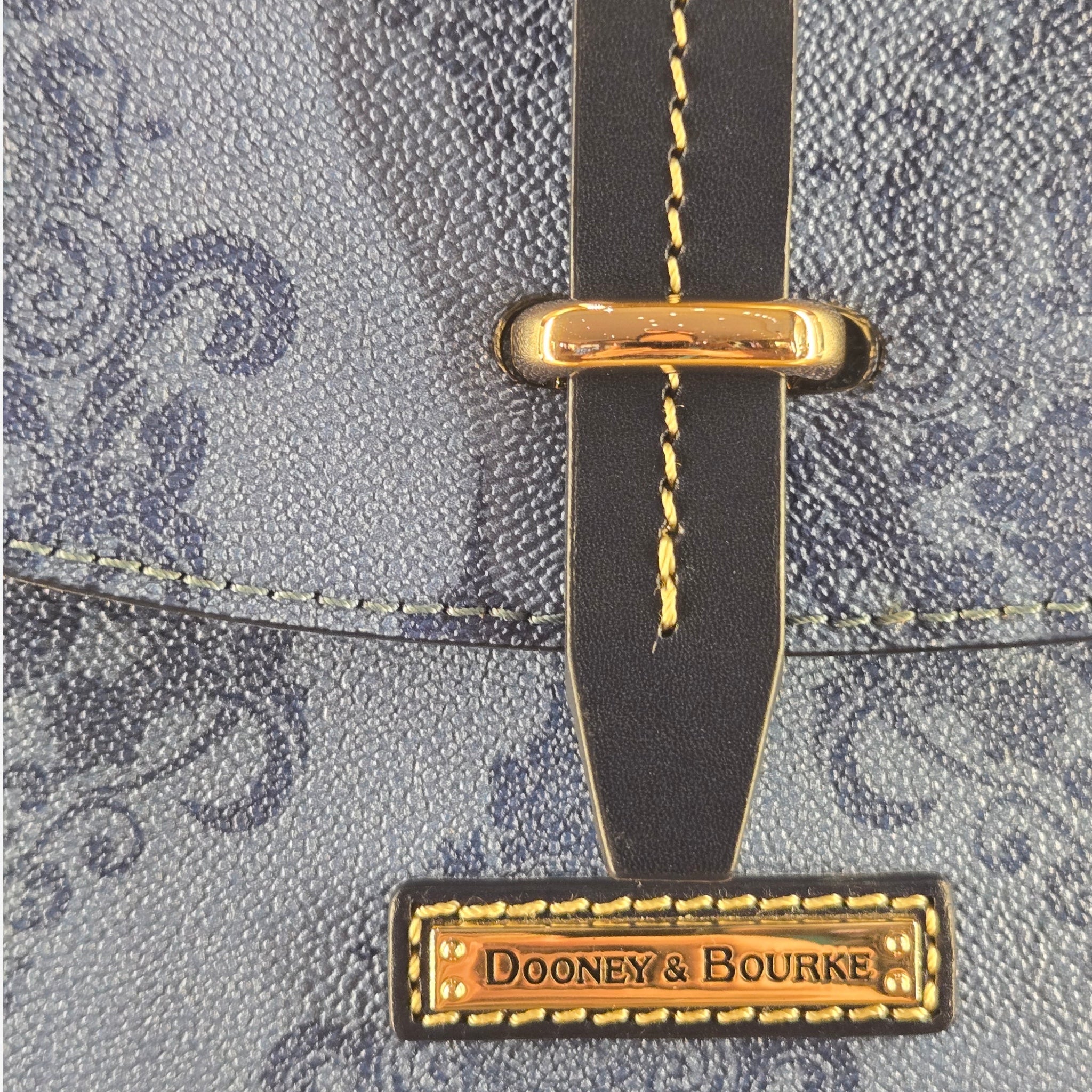 Dooney & Bourke ディズニーランド・ホテル シンデレラ限定ショルダー