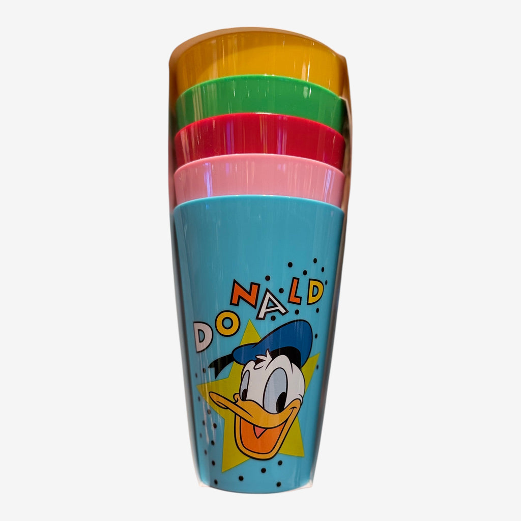Lot de 5 gobelets en plastique colorés Once Upon Magic avec Donald Duck. Couleurs : bleu, rose, rouge, vert, jaune.