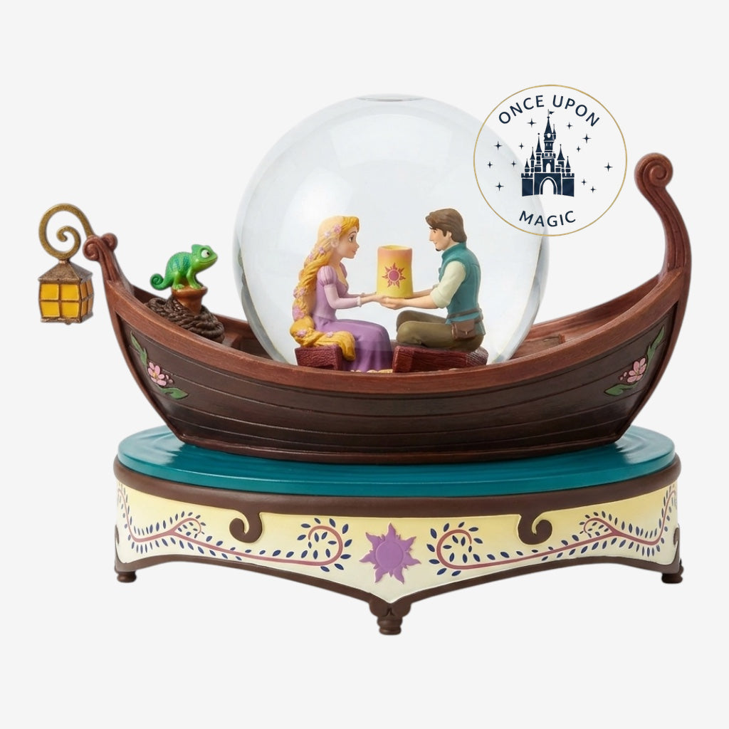 Boule à neige musicale Raiponce et Flynn Rider dans la barque – Disneyland Paris
