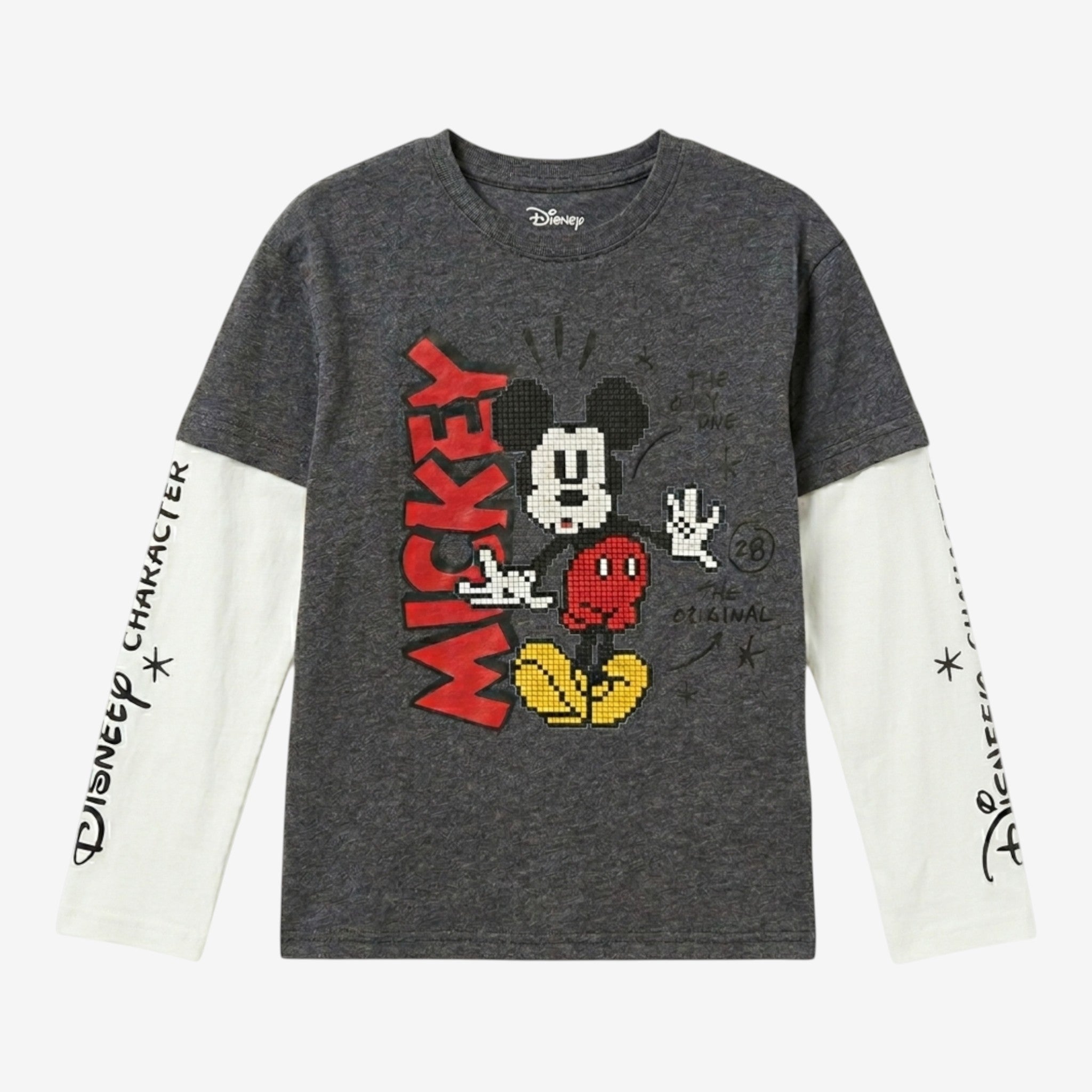 T-shirt enfant manches longues gris foncé et blanc avec Mickey Mouse en pixel art sur le devant. Inscription "THE ONLY ONE" et "Disneyland Paris" sur la manche.