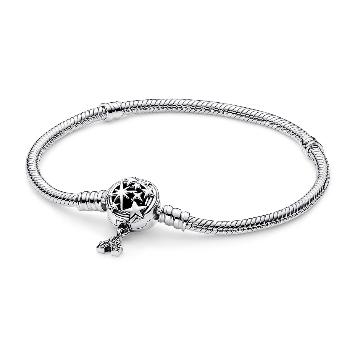 Bracelet Pandora Shooting Star en argent, vue d’ensemble avec fermoir étoilé et château pendant