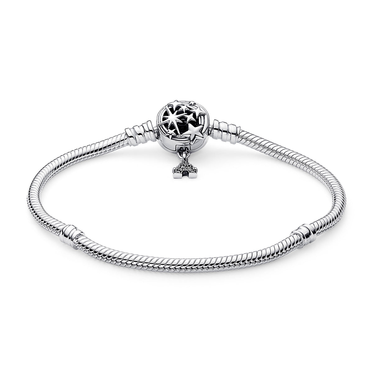 Bracelet Pandora Shooting Star en argent, vue de face du fermoir ajouré et du château Fantasyland