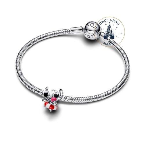 Charm Pandora Disney Stitch Vacances d'été – présenté sur bracelet
