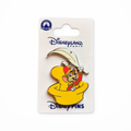 Pin Timothée dans le chapeau jaune – Dumbo – Disneyland Paris sur fond studio blanc