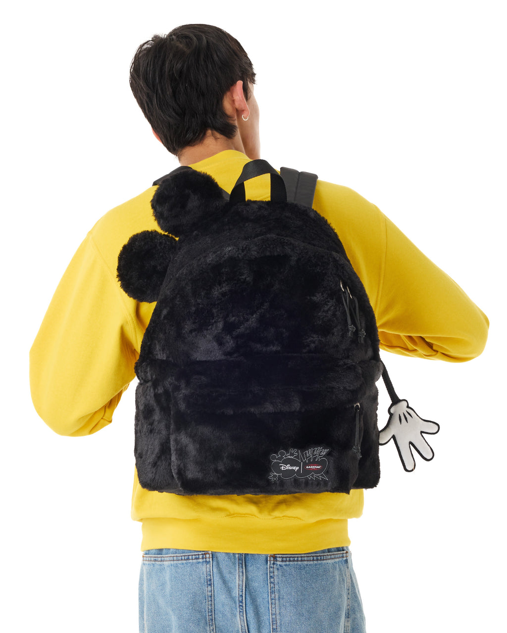 Sac à dos Mickey Disney x Eastpak noir – porté sur le dos