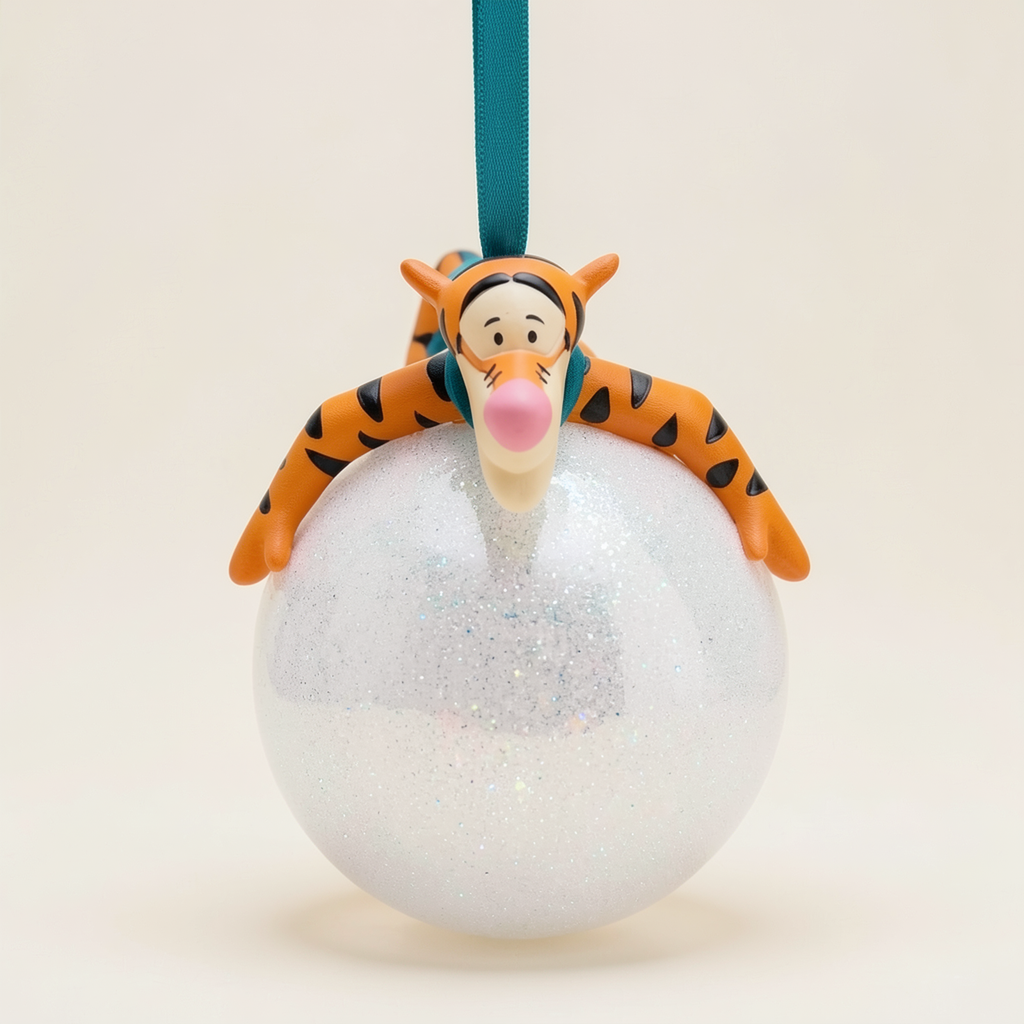 Ornement de Noël Tigrou – Disneyland Paris – photo studio – vue de face